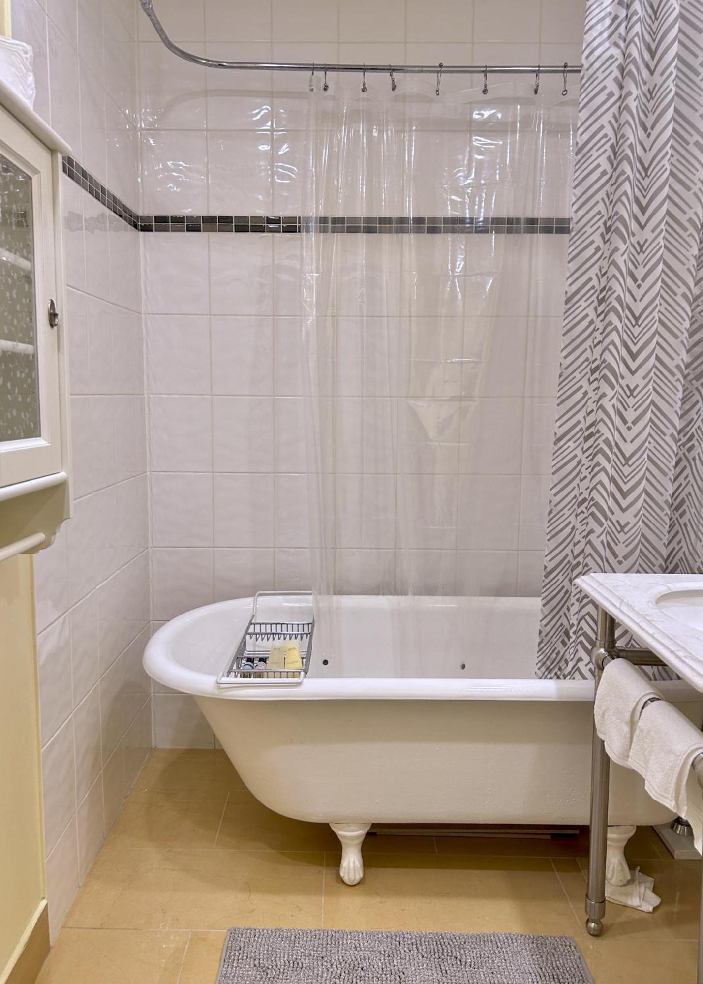 Airport-Yvr Guesthouse Richmond Bagian luar foto